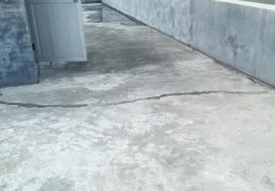 赤水楼顶漏水维修公司分享下如何解决卫生间隐蔽部位漏水的问题?